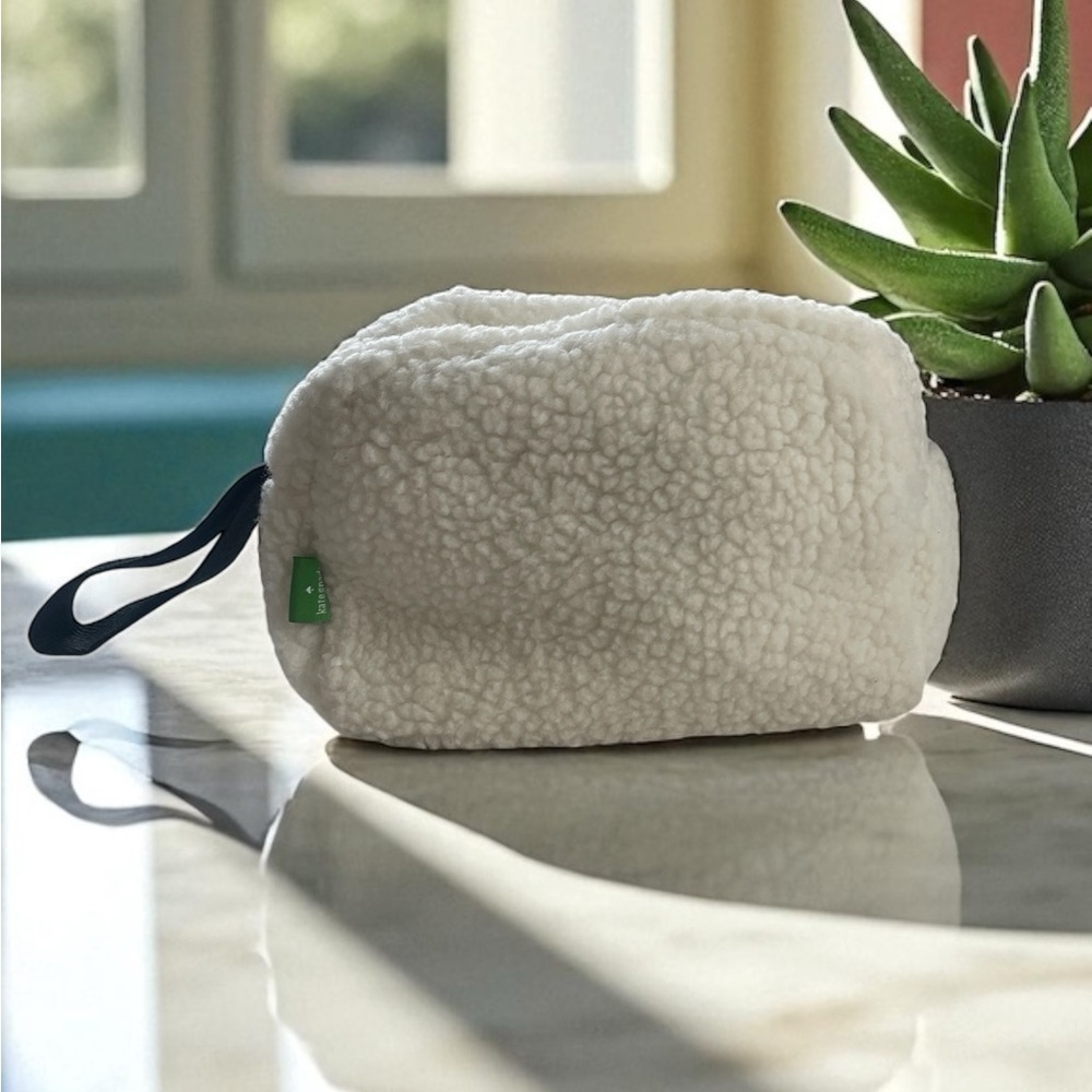 Kate Spade Faux Sherpa Cosmetic Bag/ Makeup Travel Pouch Wristlet new
